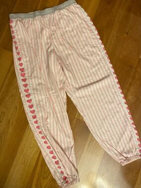 Victoria's Secret Flannel Jogger Pajama Bottoms